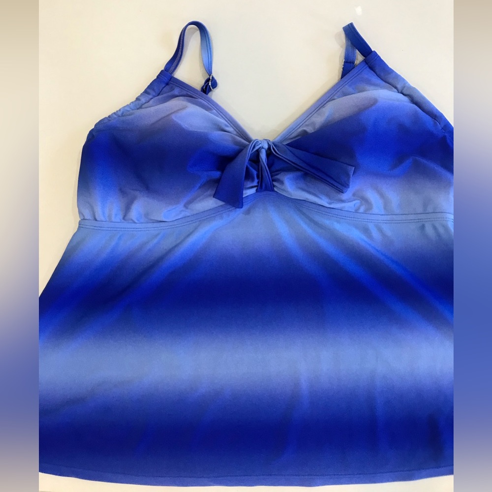 Simply Swim Bikini Top Tankini Blue Stripped Gradient ombré Plus Size 20W modern